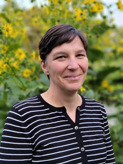 Headshot photo of Erin Middleton 